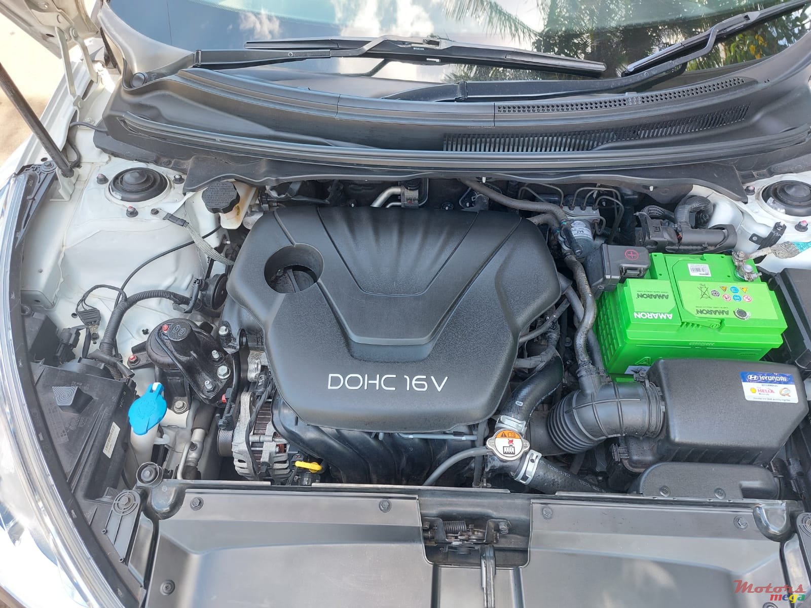 2017' Hyundai Veloster photo #5