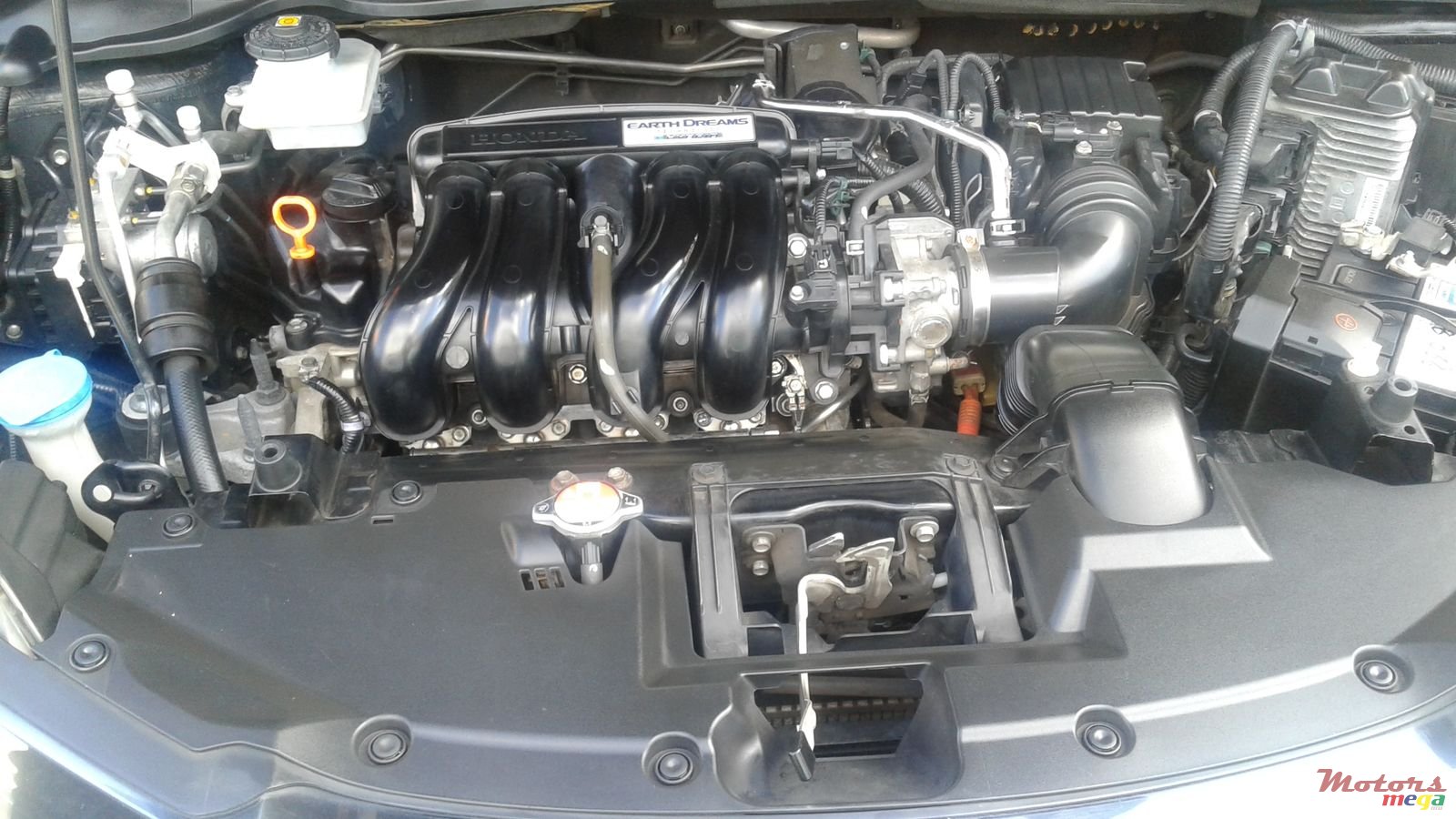 2015' Honda Vezel X Hybrid photo #3