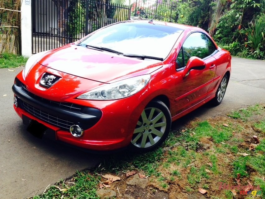 2008' Peugeot 207 1.6 gti sport pack photo #2