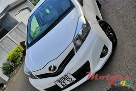2012' Toyota Vitz photo #1