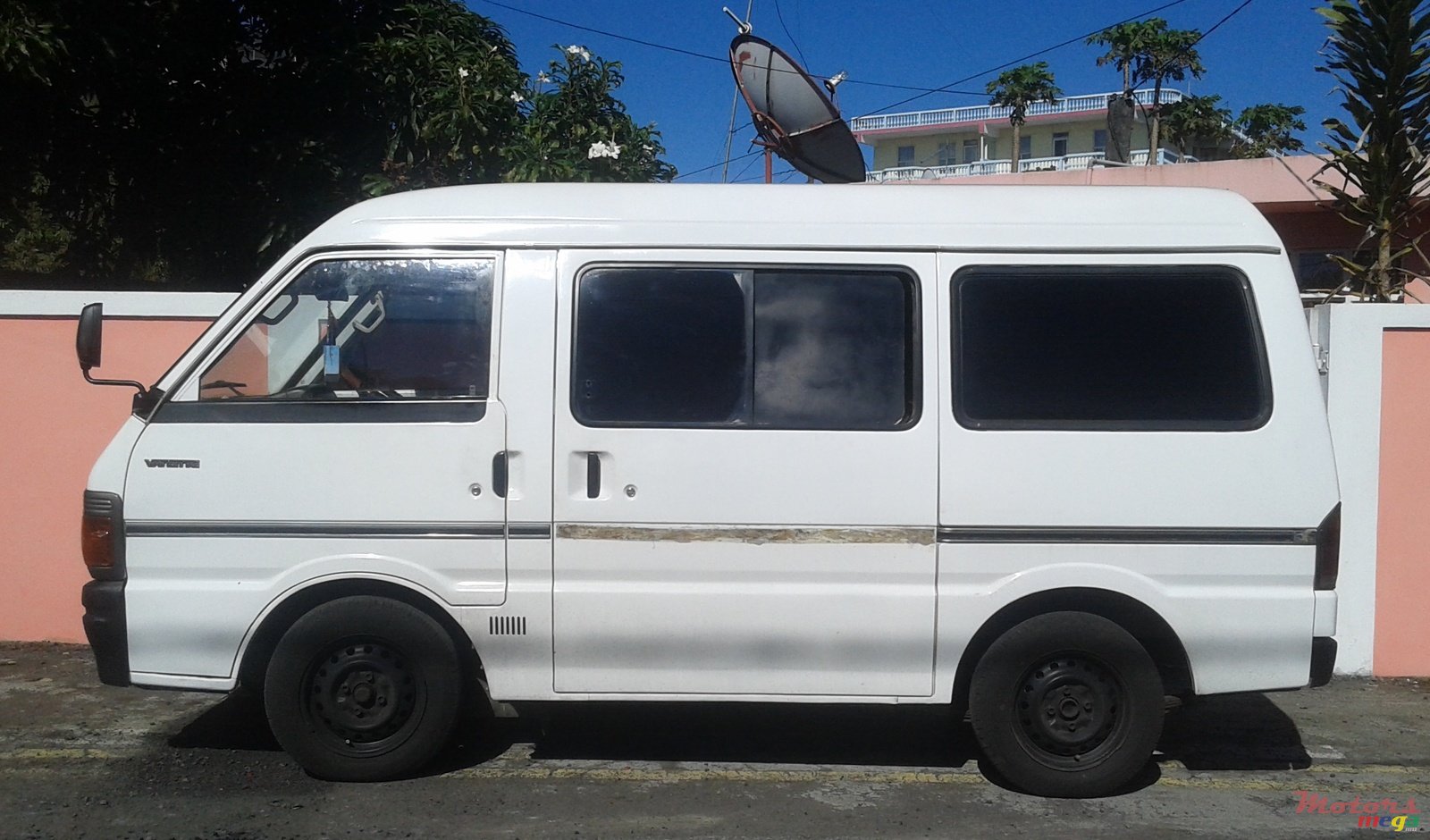 1994' Nissan photo #4