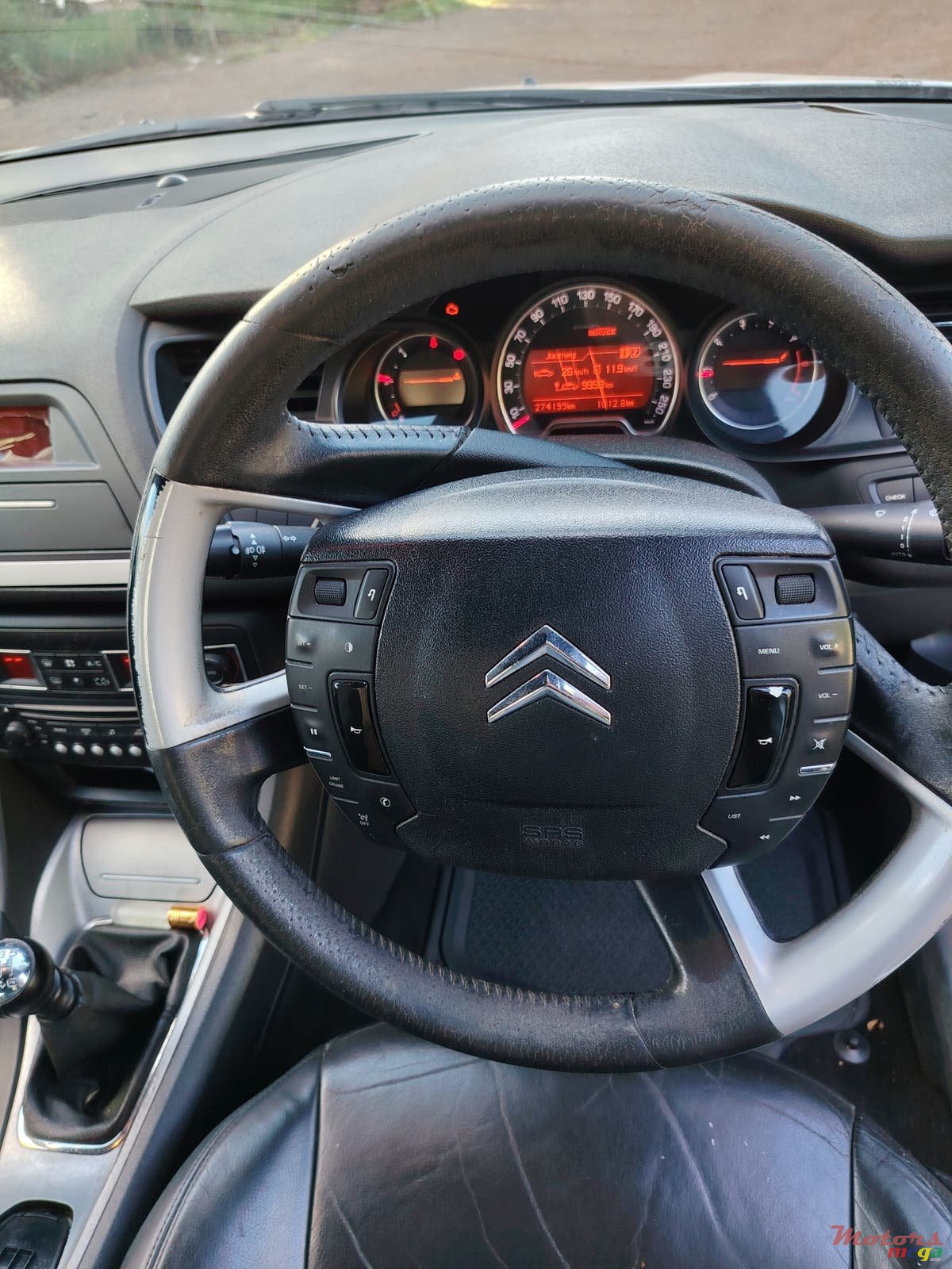 2010' Citroen C5 photo #6