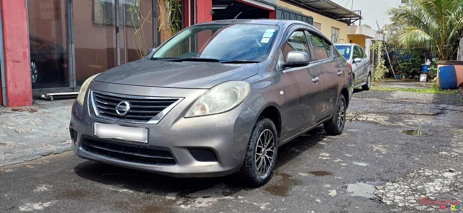 2013' Nissan Almera photo #1