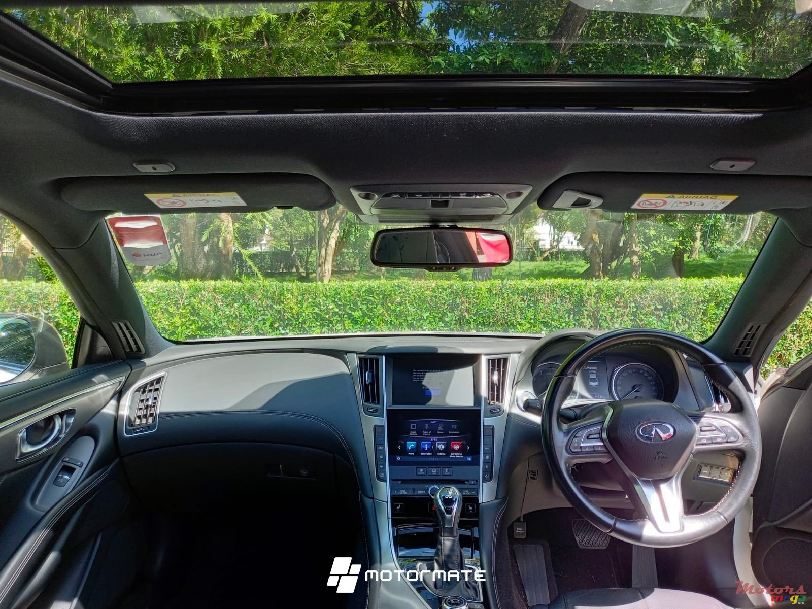 2019' Infiniti Q60 COUPE photo #5