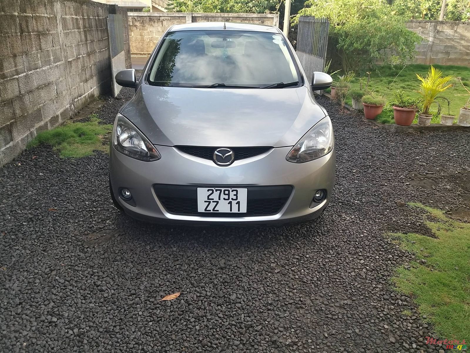 2011' Mazda Demio 2011 photo #5