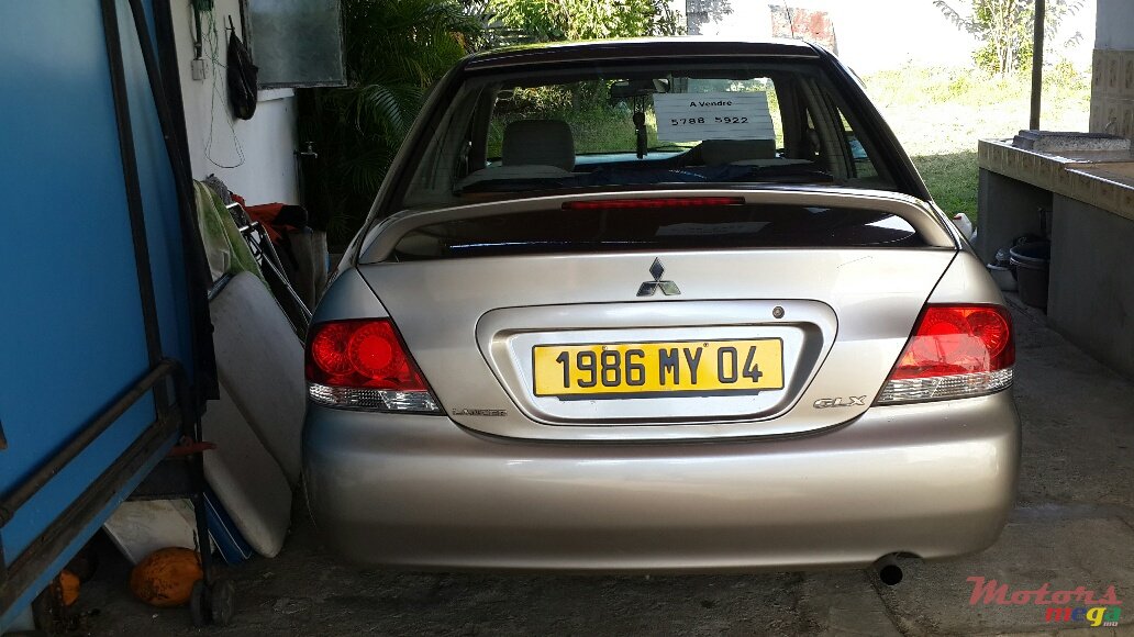 2004' Mitsubishi Lancer photo #6