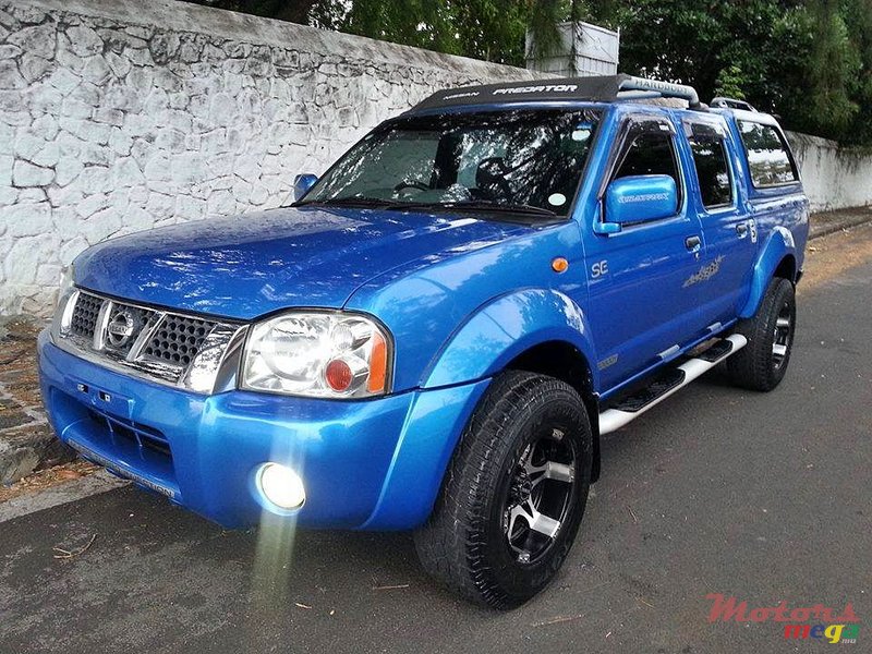 2004' Nissan Hardbody PREDATOR (4X4) 54227164 photo #1