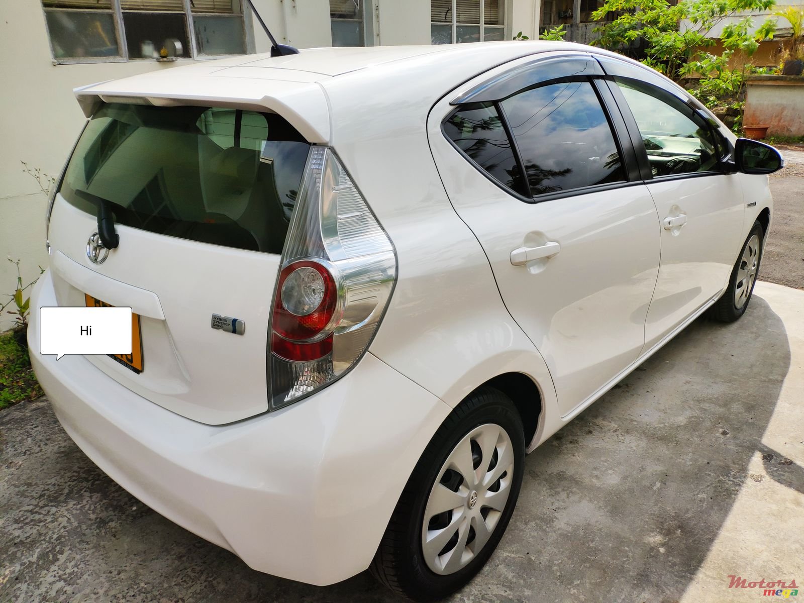 2013' Toyota Aqua photo #3