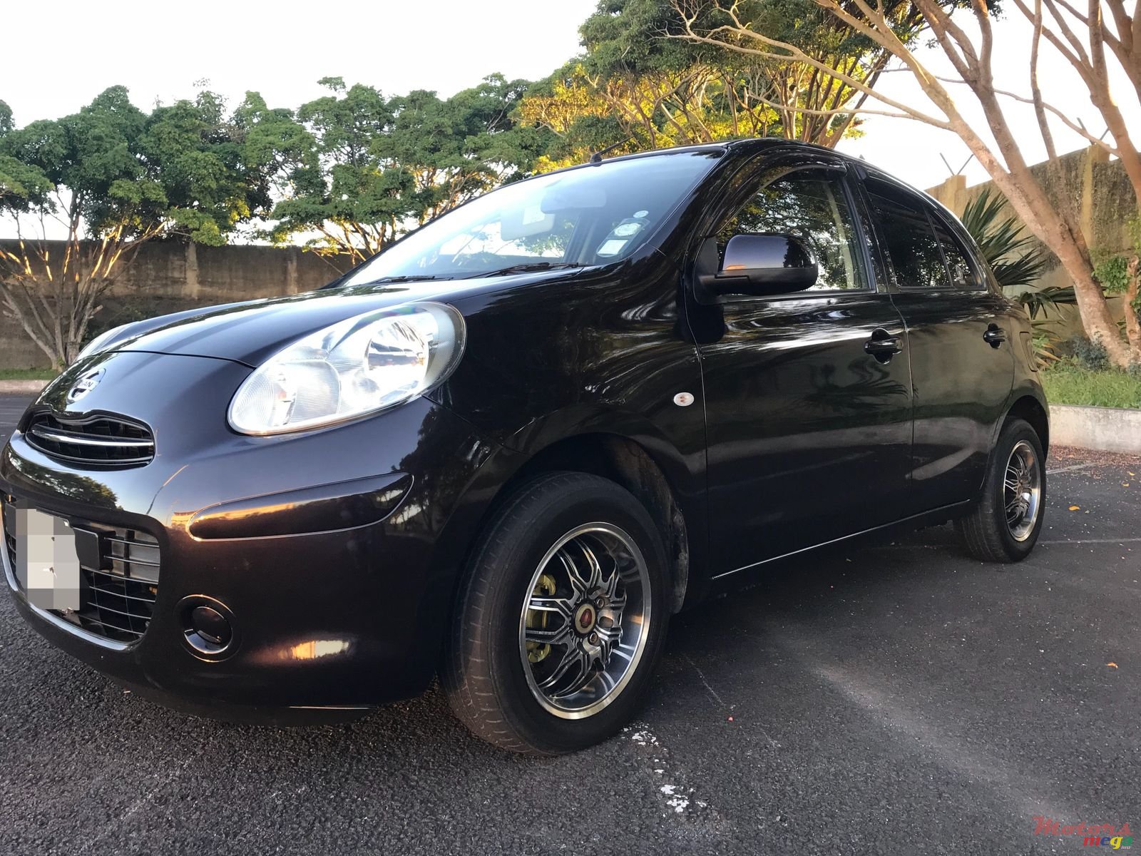 2011' Nissan photo #5