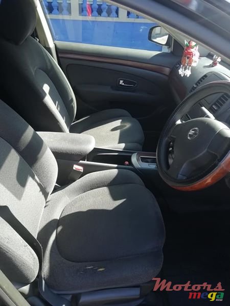 2006' Nissan Bluebird photo #5