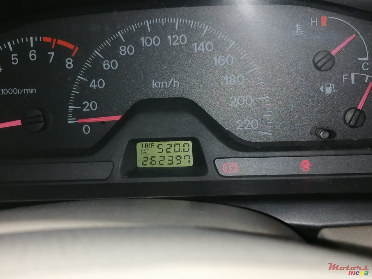 2004' Mitsubishi photo #6