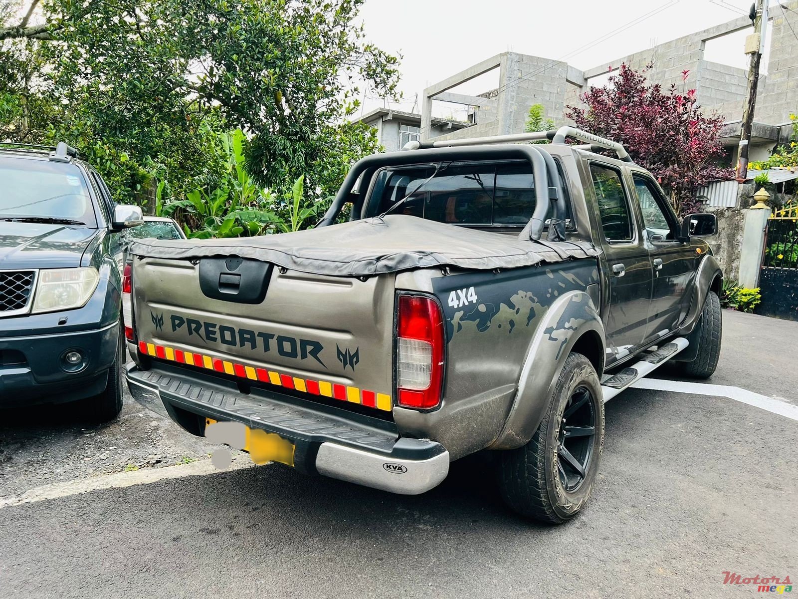 2009' Nissan Hardbody photo #2