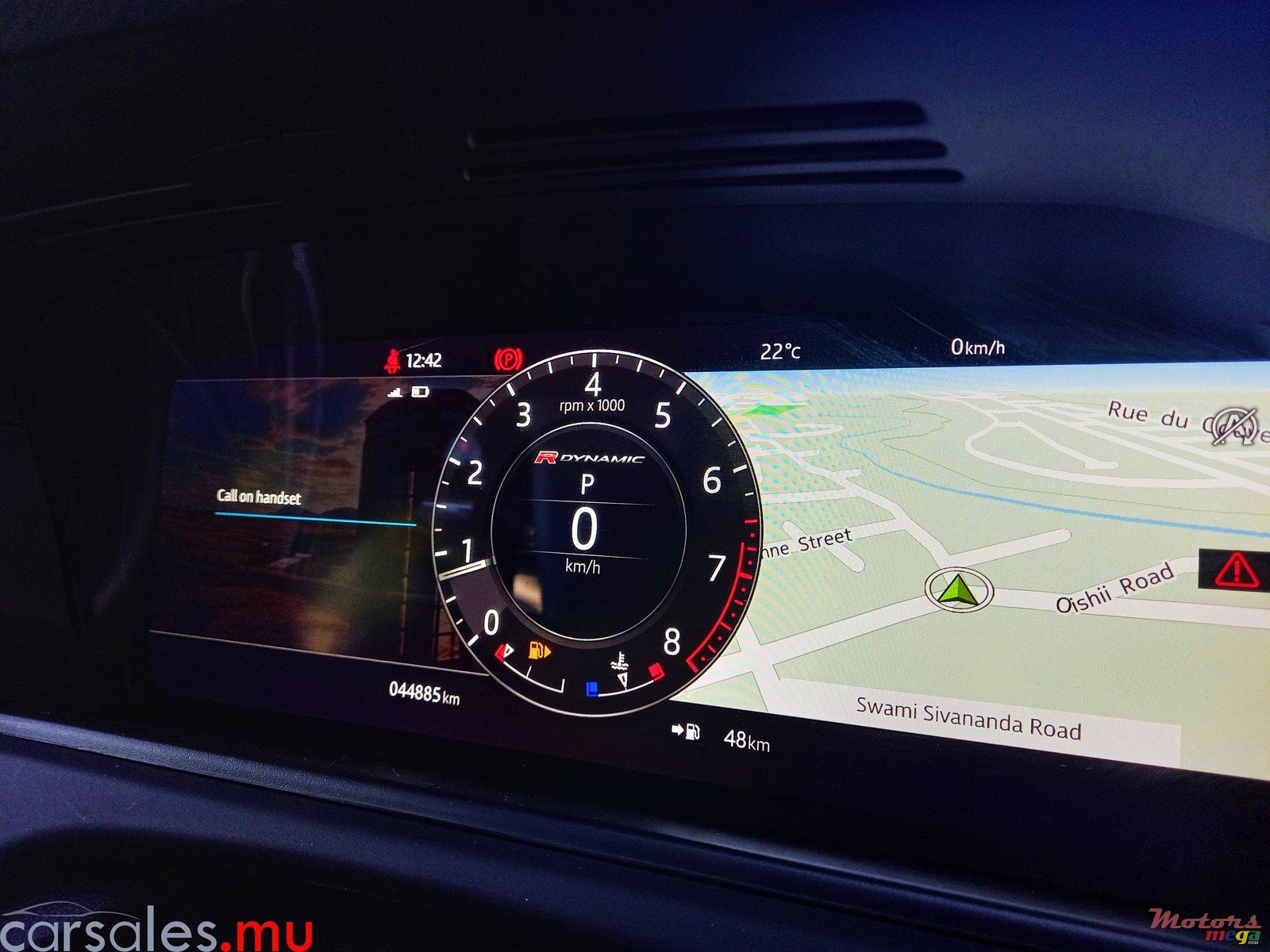 2018' Land Rover Range Rover Velar P250 SE photo #7