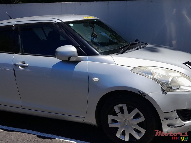 2013' Suzuki Swift photo #1