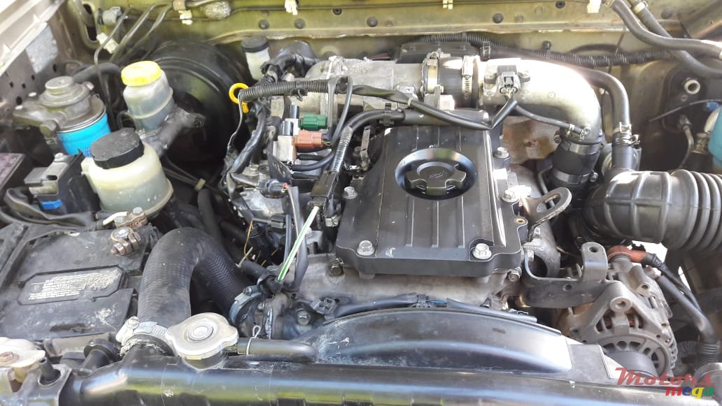 2005' Nissan Hardbody photo #4