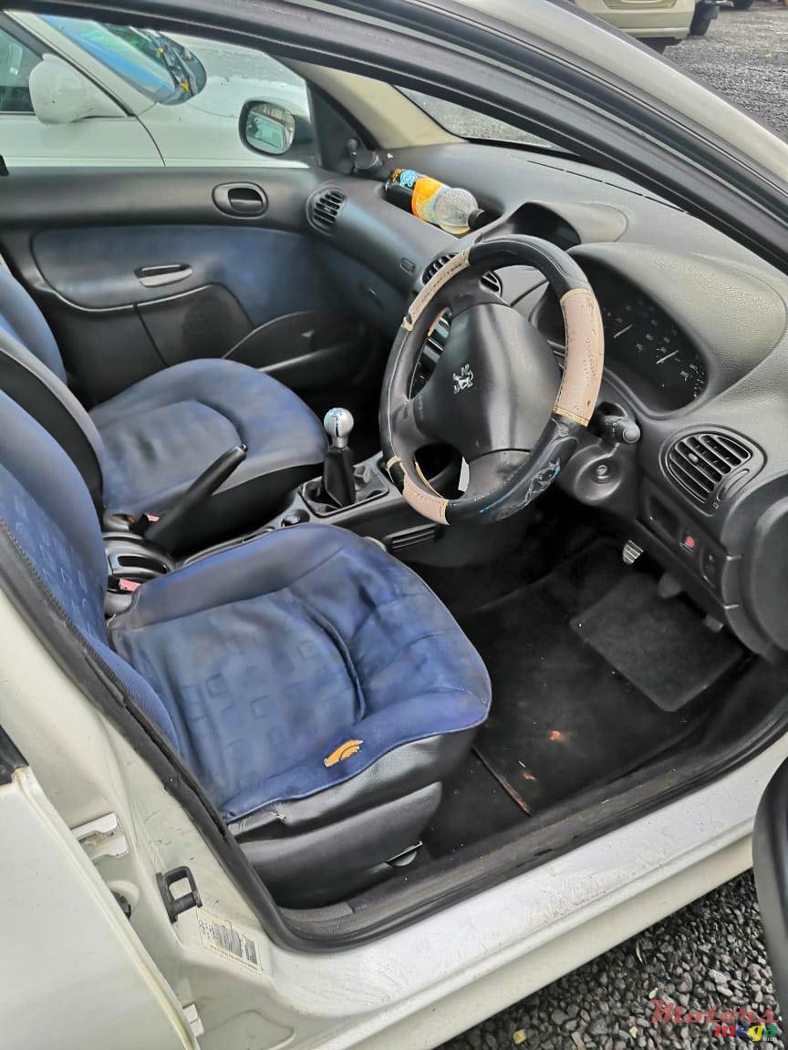 2003' Peugeot 206 photo #4