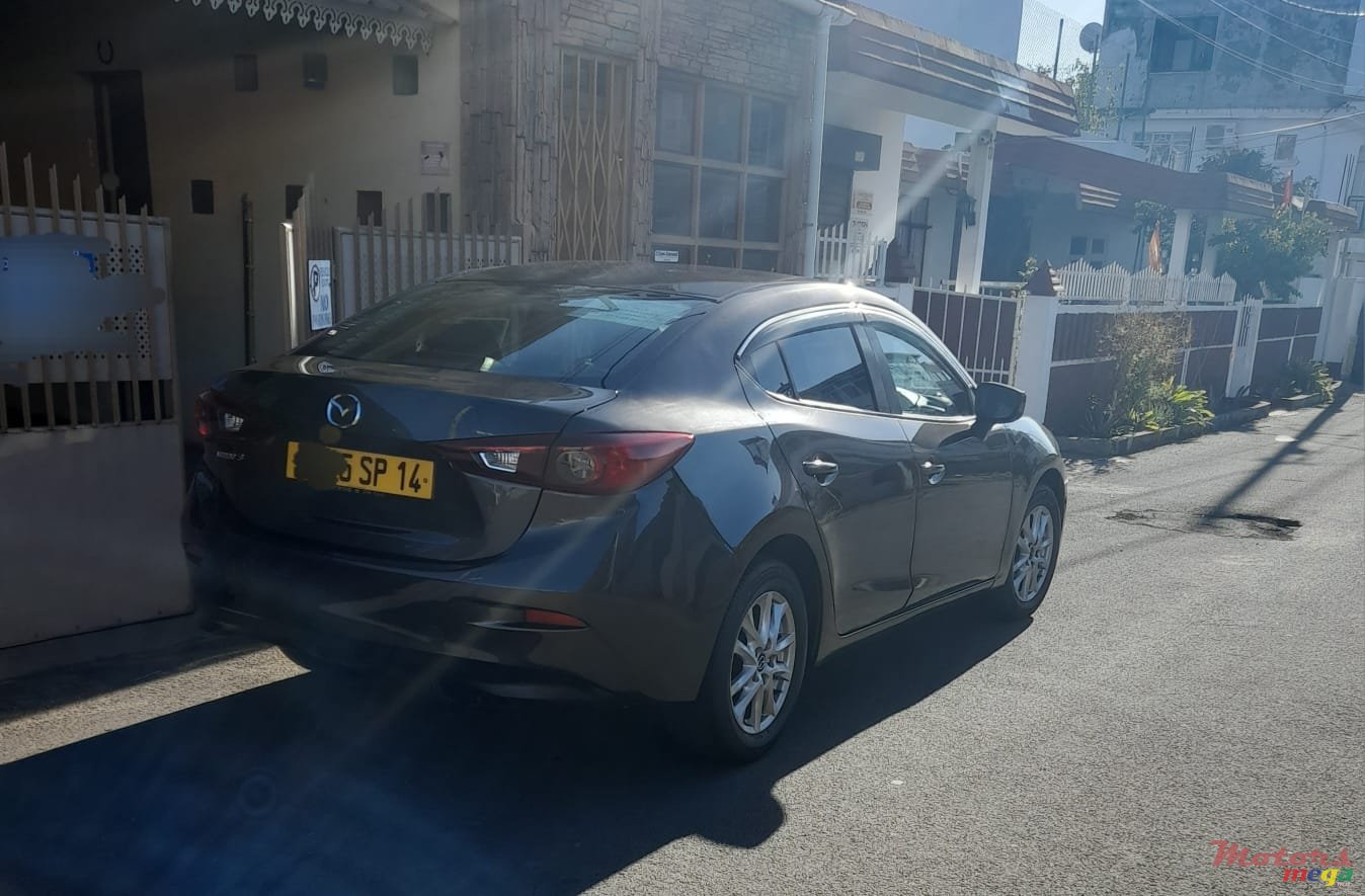 2014' Mazda 3 photo #5