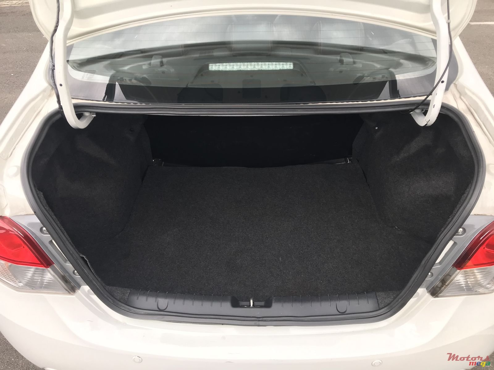 2016' Mitsubishi photo #7