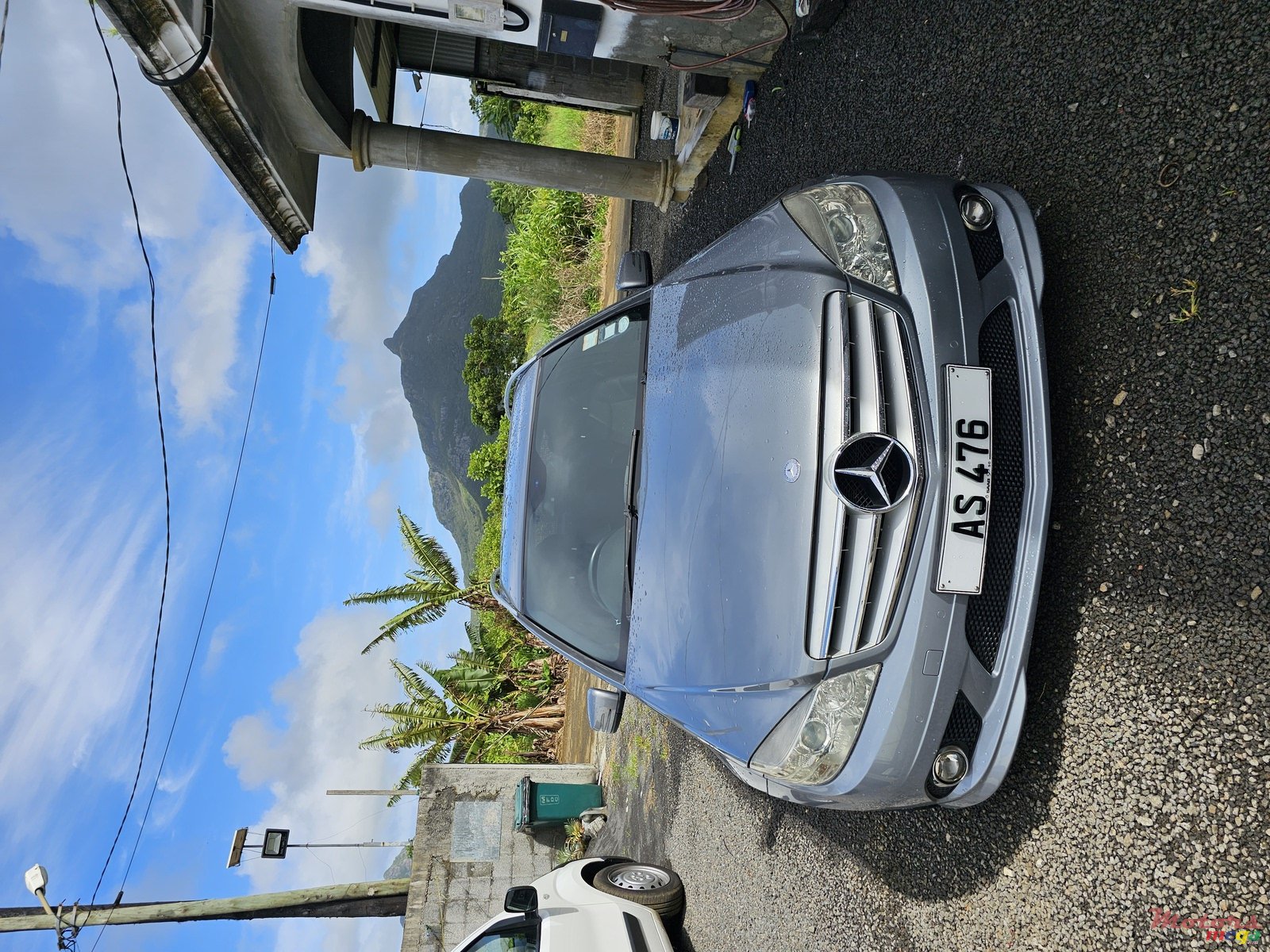 2009' Mercedes-Benz C-Class W204 photo #1