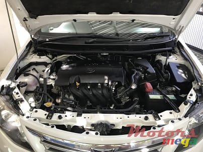 2011' Toyota photo #3