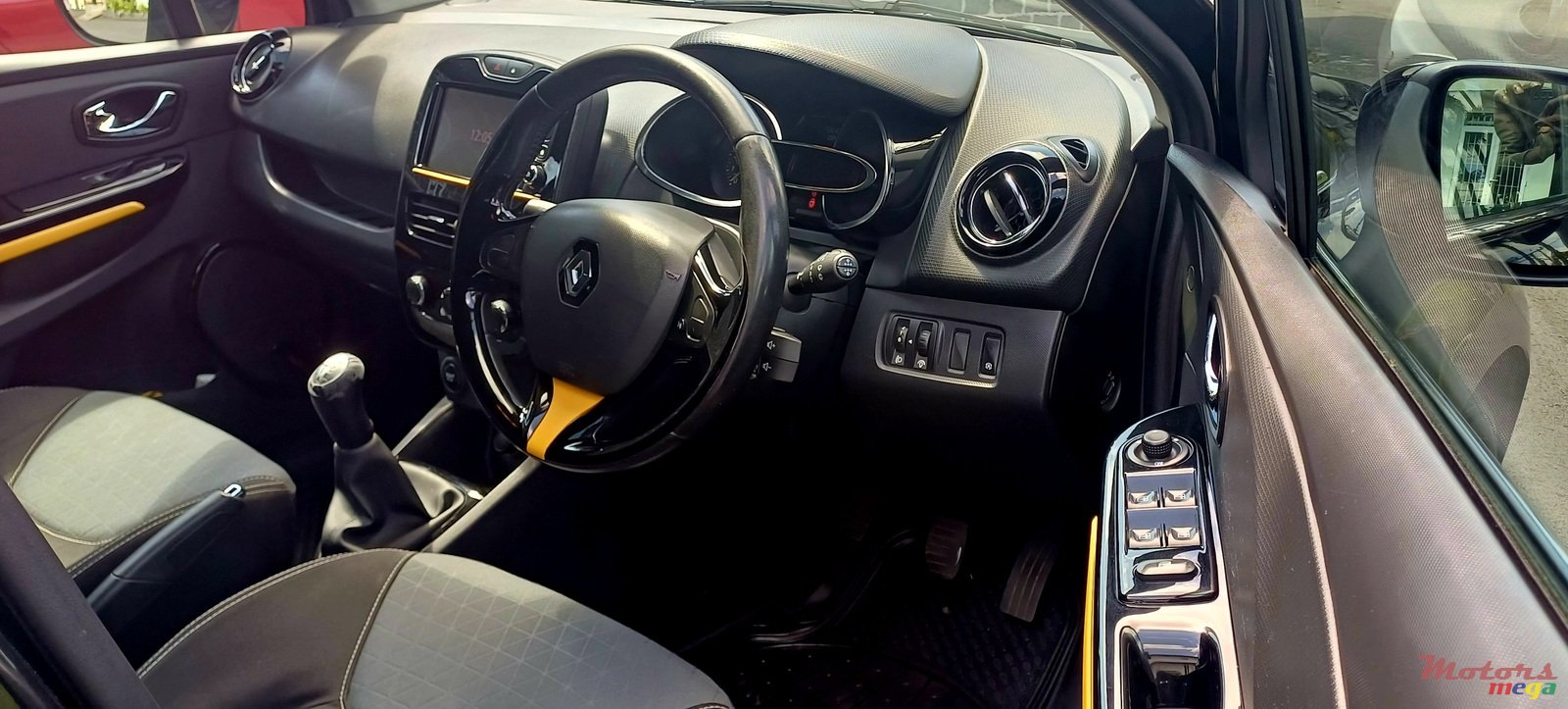 2014' Renault Clio Tce photo #5
