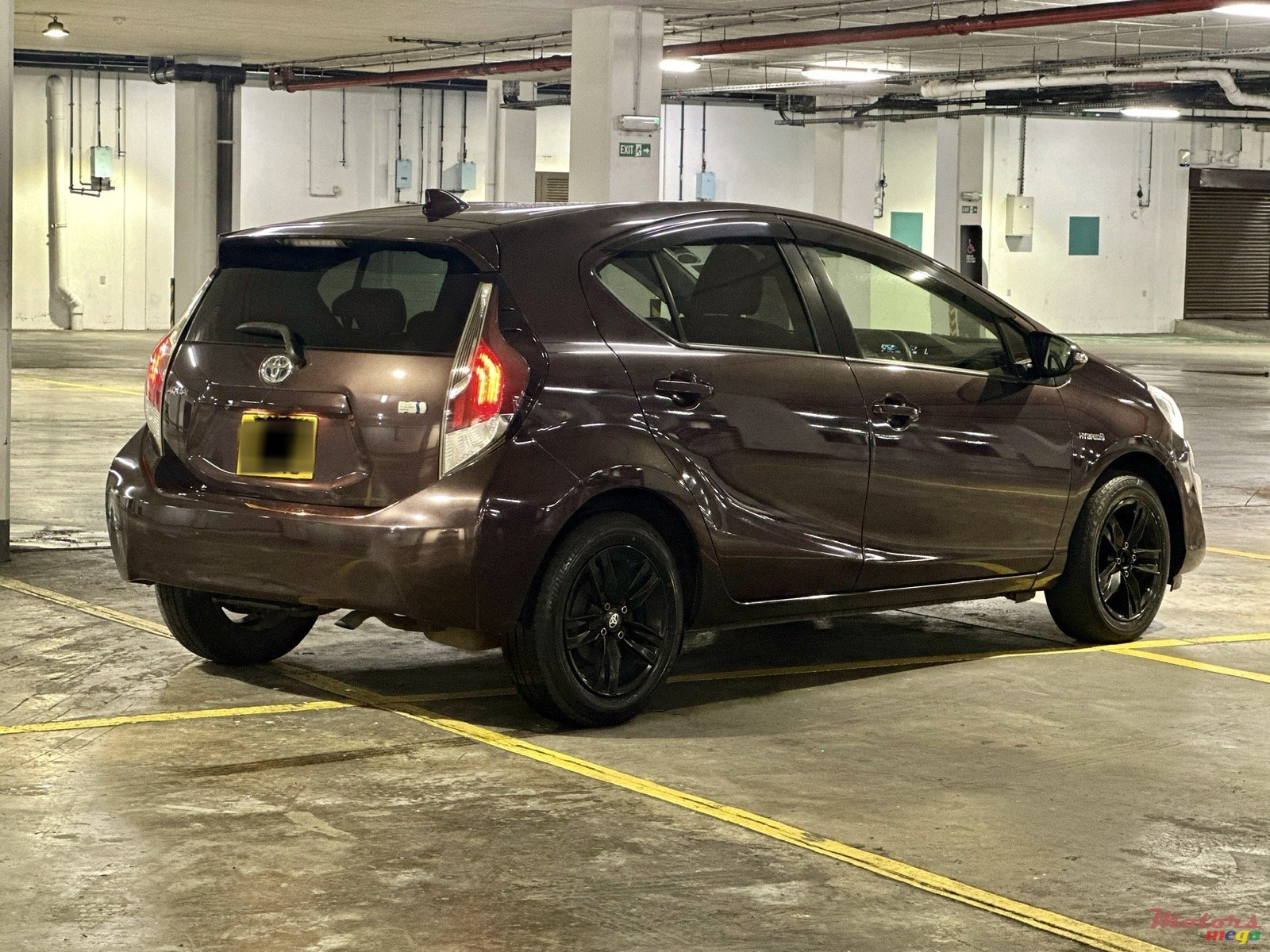 2015' Toyota Aqua photo #1