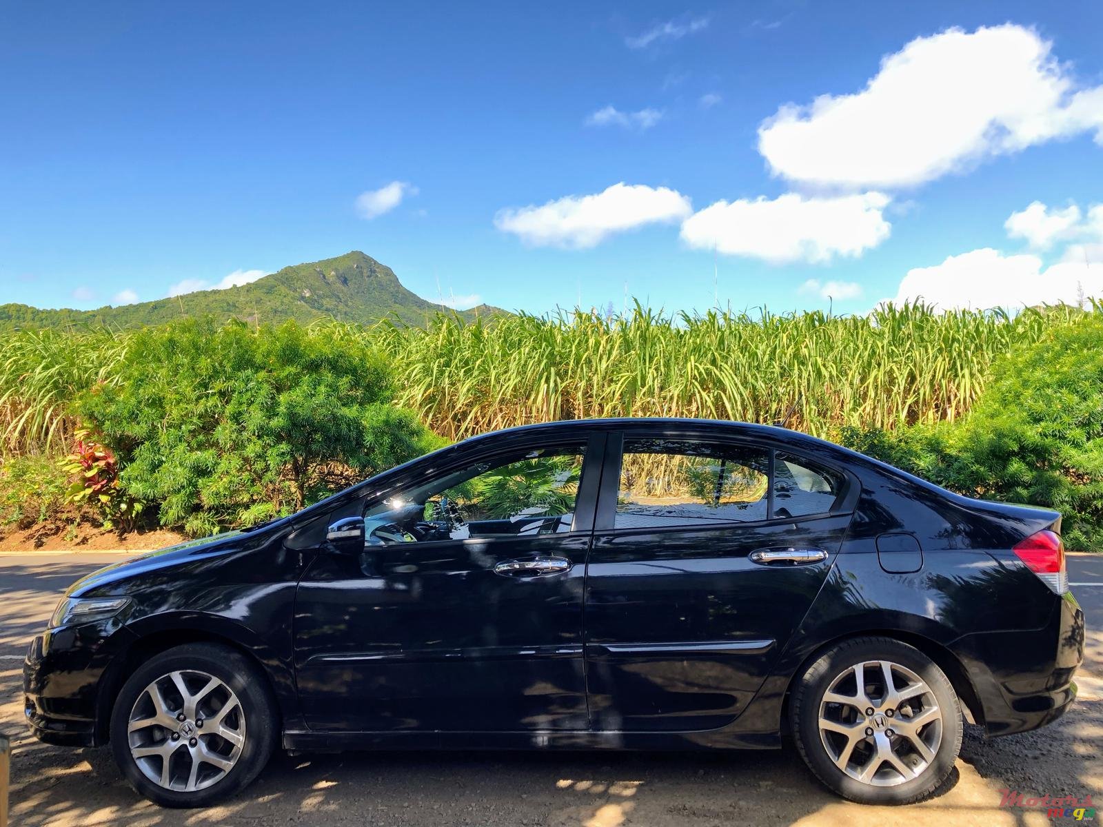 2011' Honda City photo #1