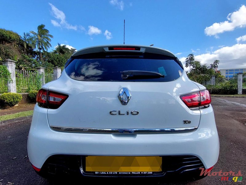 2015' Renault Clio photo #3