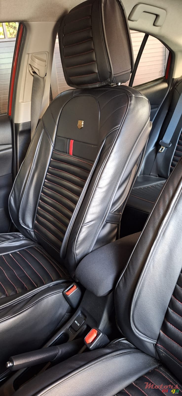 2019' Toyota Yaris photo #5