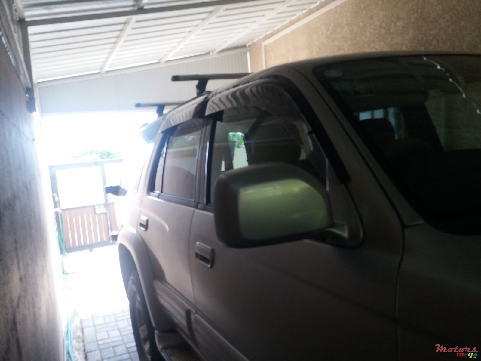 2002' Toyota Hilux photo #7