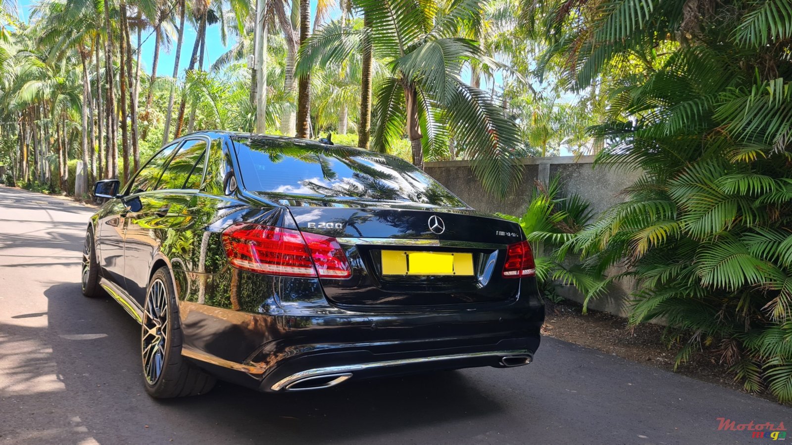 2015' Mercedes-Benz E250 photo #2