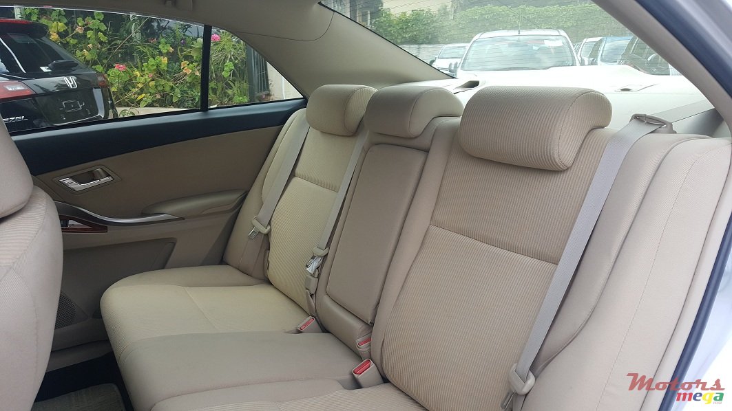 2014' Toyota Corona Premio photo #4