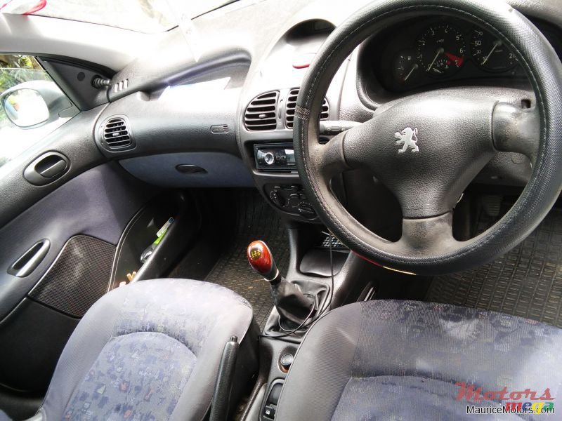 2000' Peugeot 206 photo #5