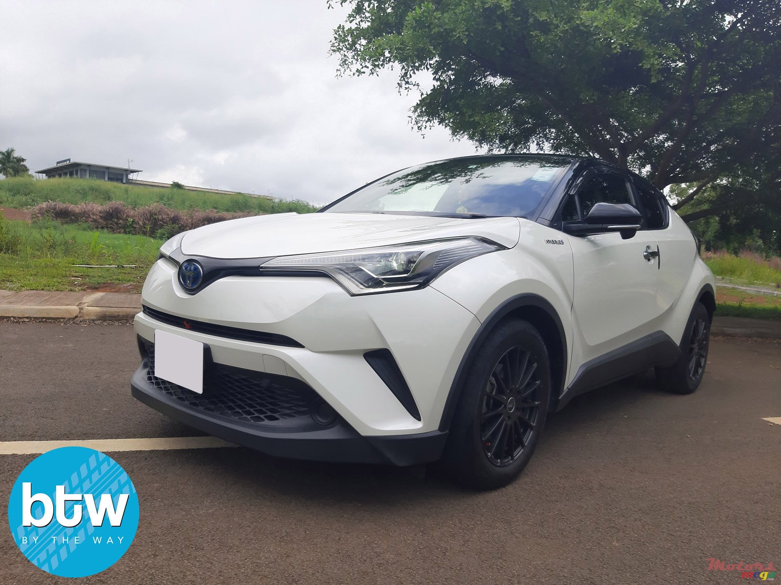 2018' Toyota C-HR photo #2