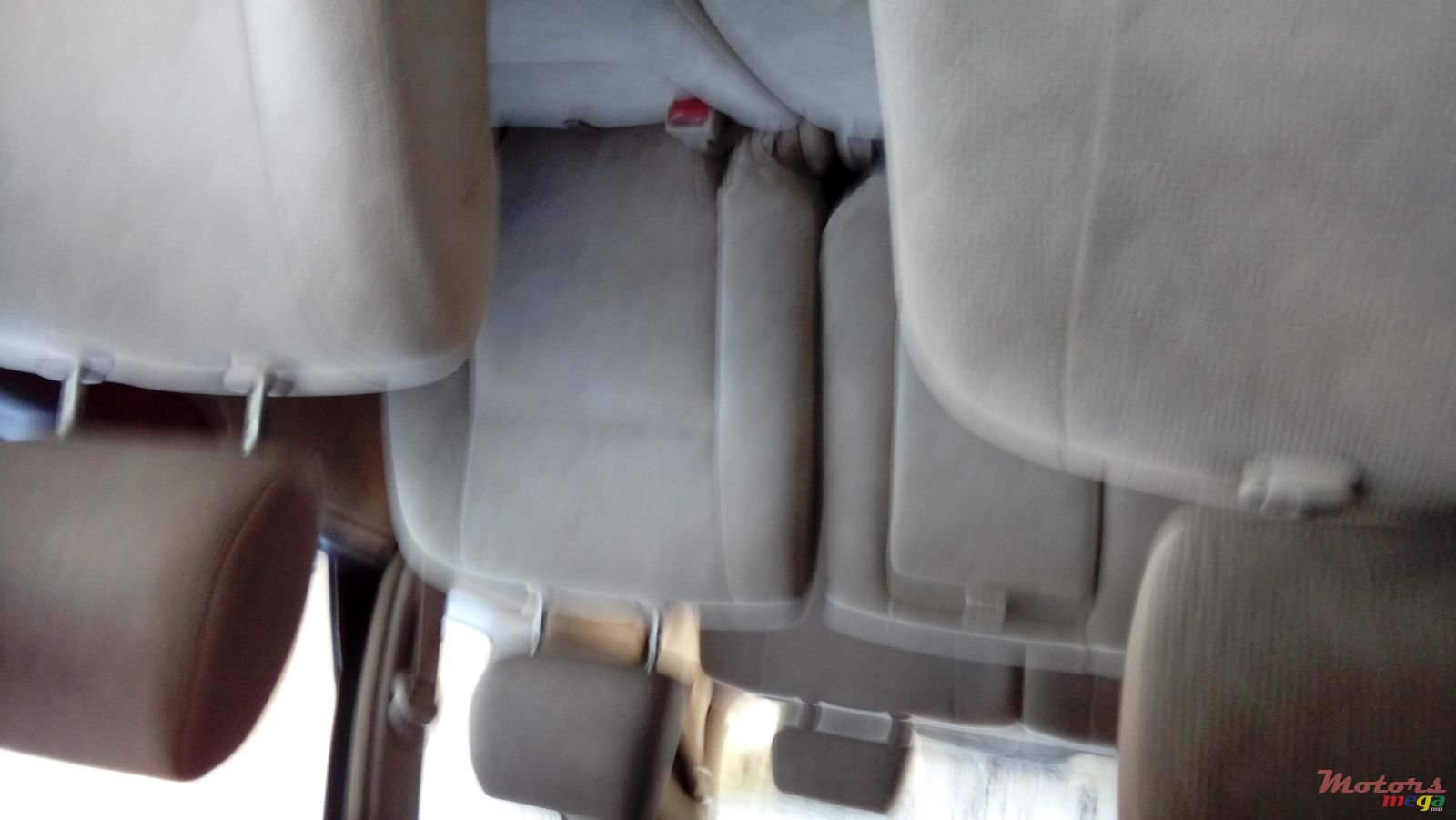 2001' Toyota Picnic photo #4