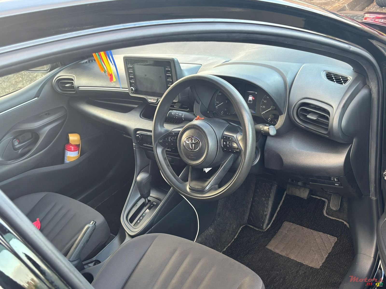 2020' Toyota Yaris photo #7