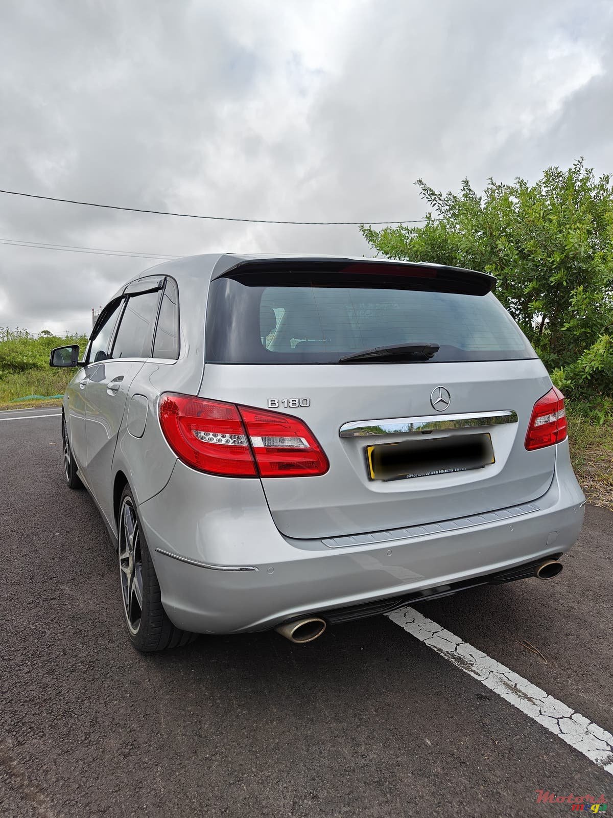 2012' Mercedes-Benz 180 photo #6