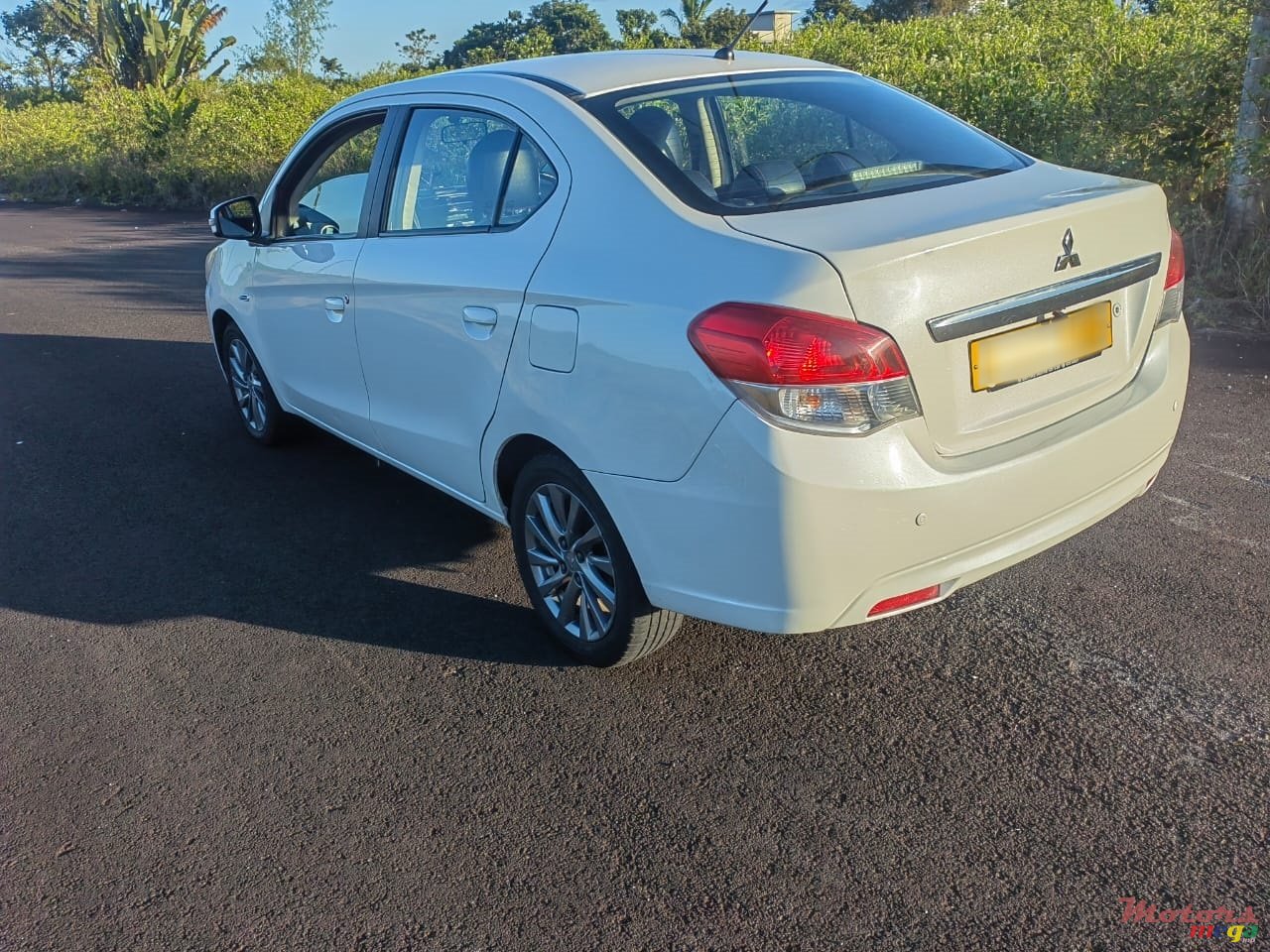 2016' Mitsubishi Attrage photo #2