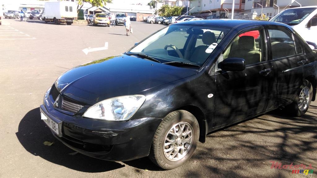 2008' Mitsubishi Lancer photo #2