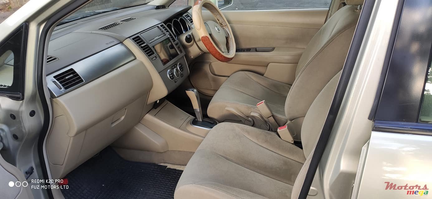 2007' Nissan Tiida LUX photo #5