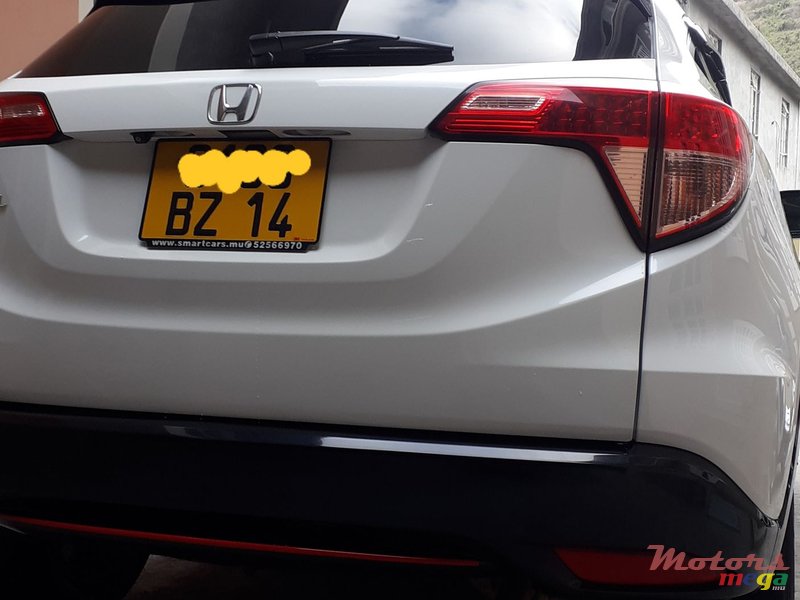 2014' Honda Vezel photo #2