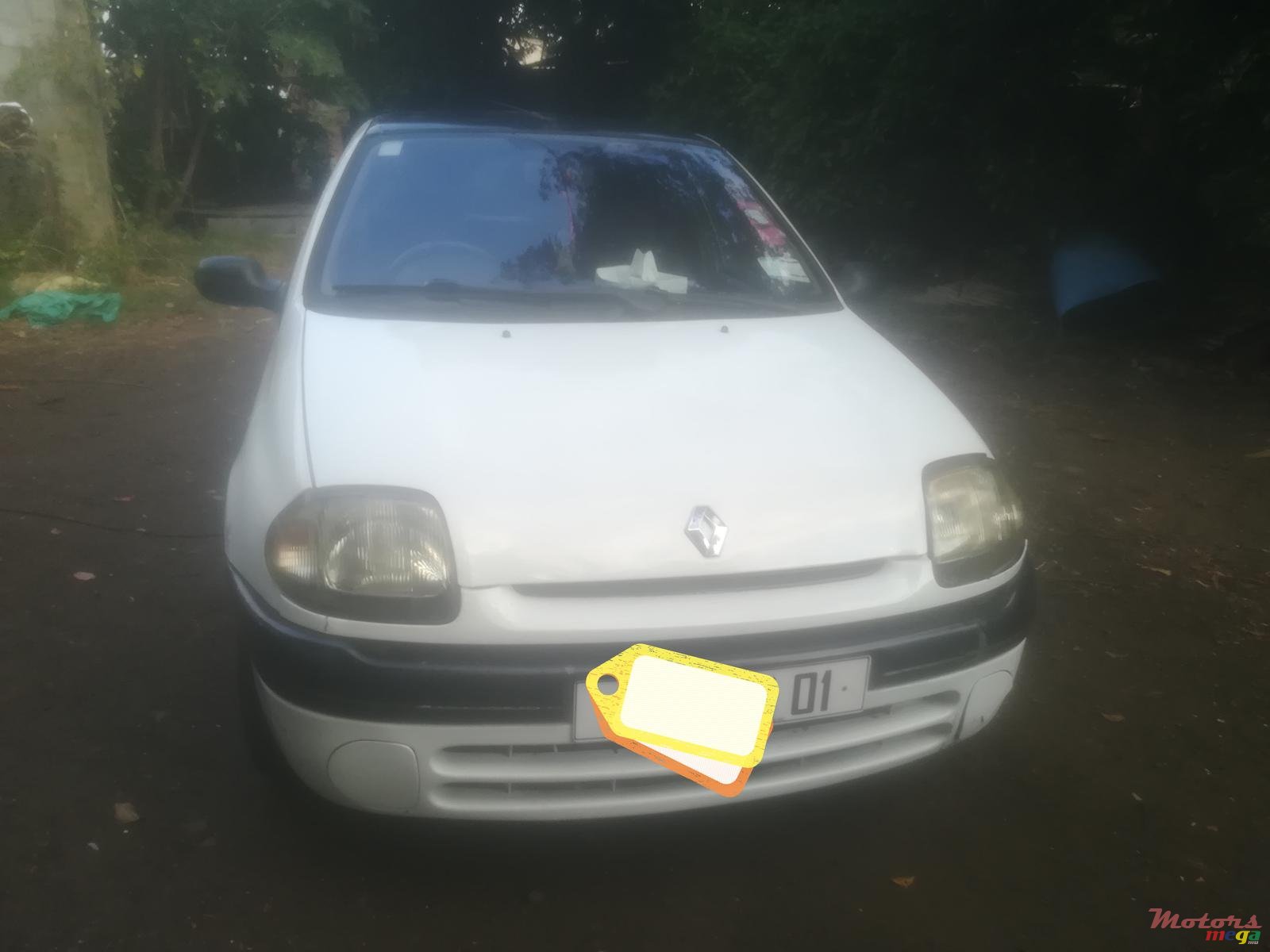 2001' Renault Clio photo #4