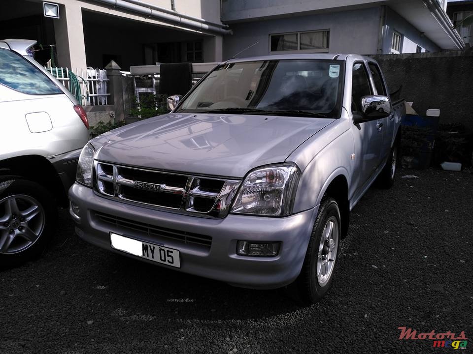 2005' Isuzu D-Max 2.5TD 2x4 photo #2