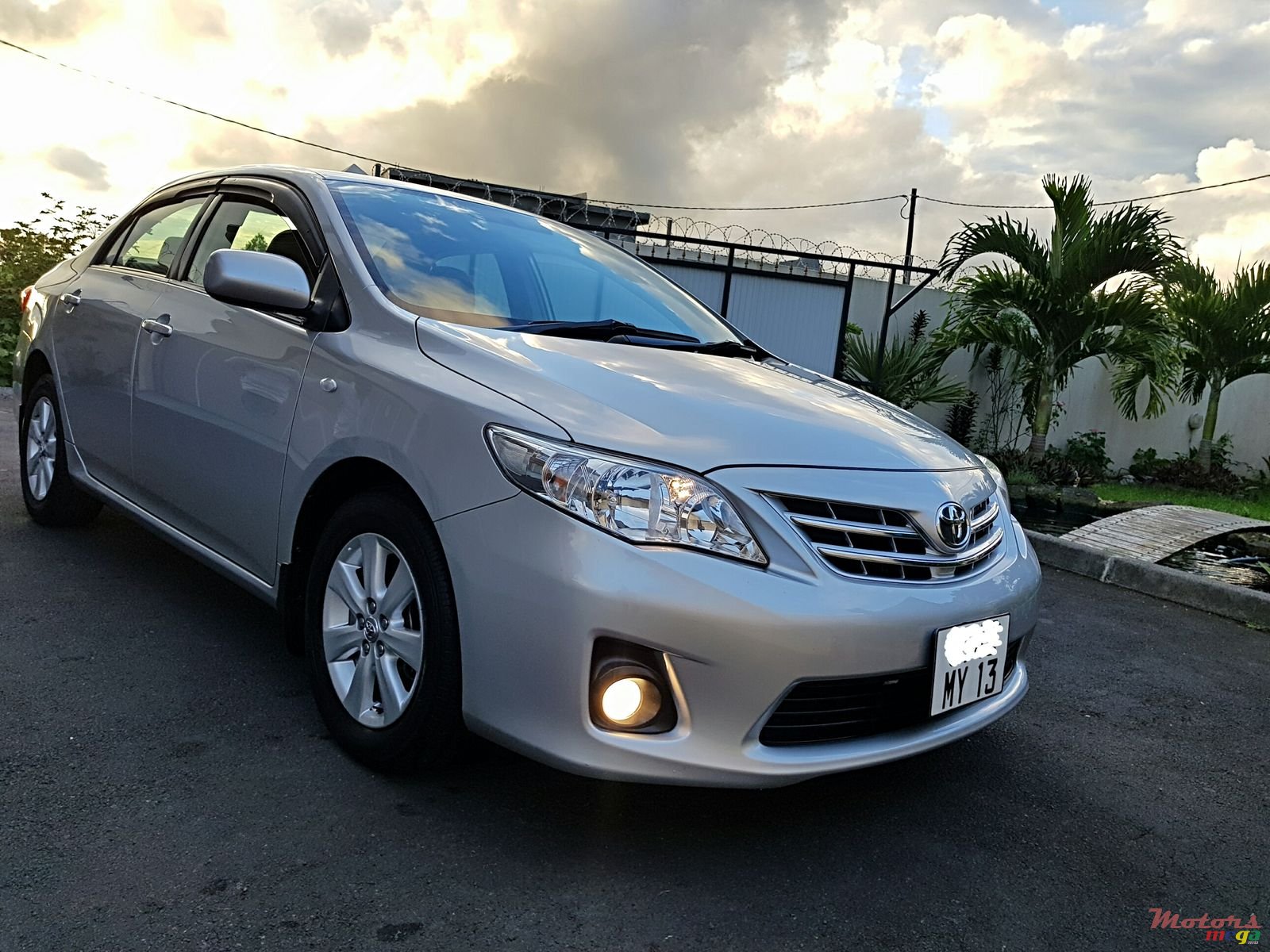 2013' Toyota Corolla automatic photo #1