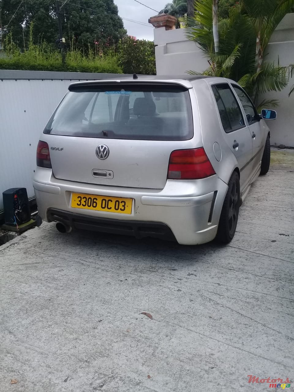 2003' Volkswagen Golf photo #1