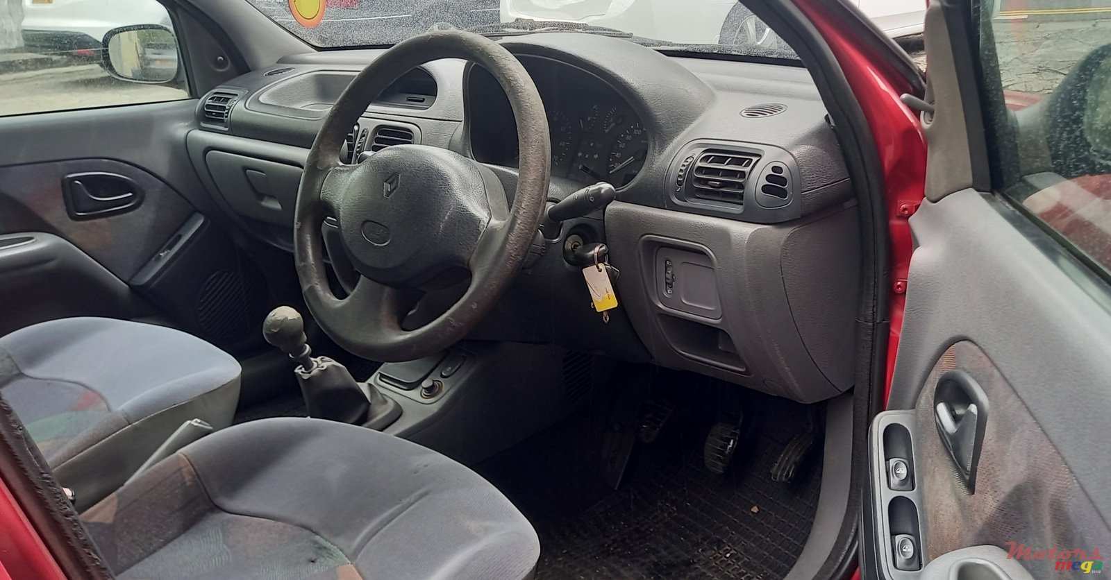 2006' Renault Clio photo #2