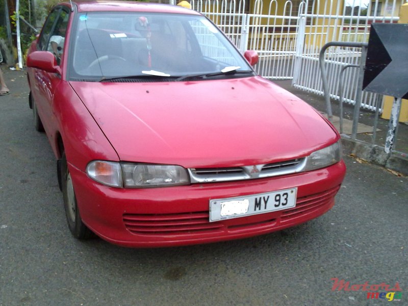 1993' Mitsubishi Lancer photo #4