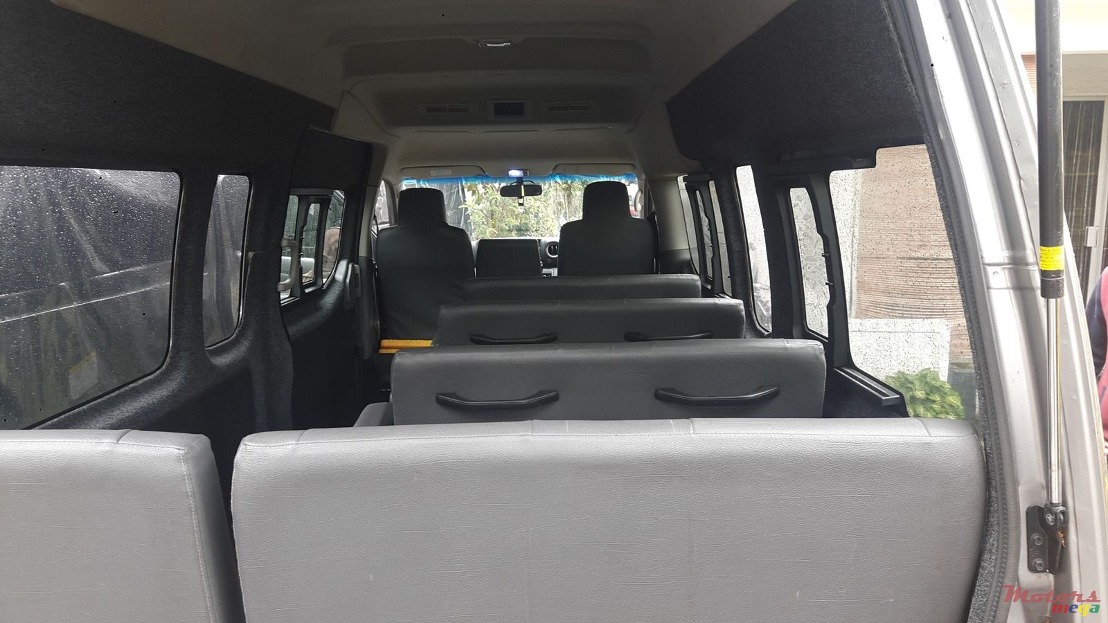 2013' Nissan Urvan NV350 photo #5