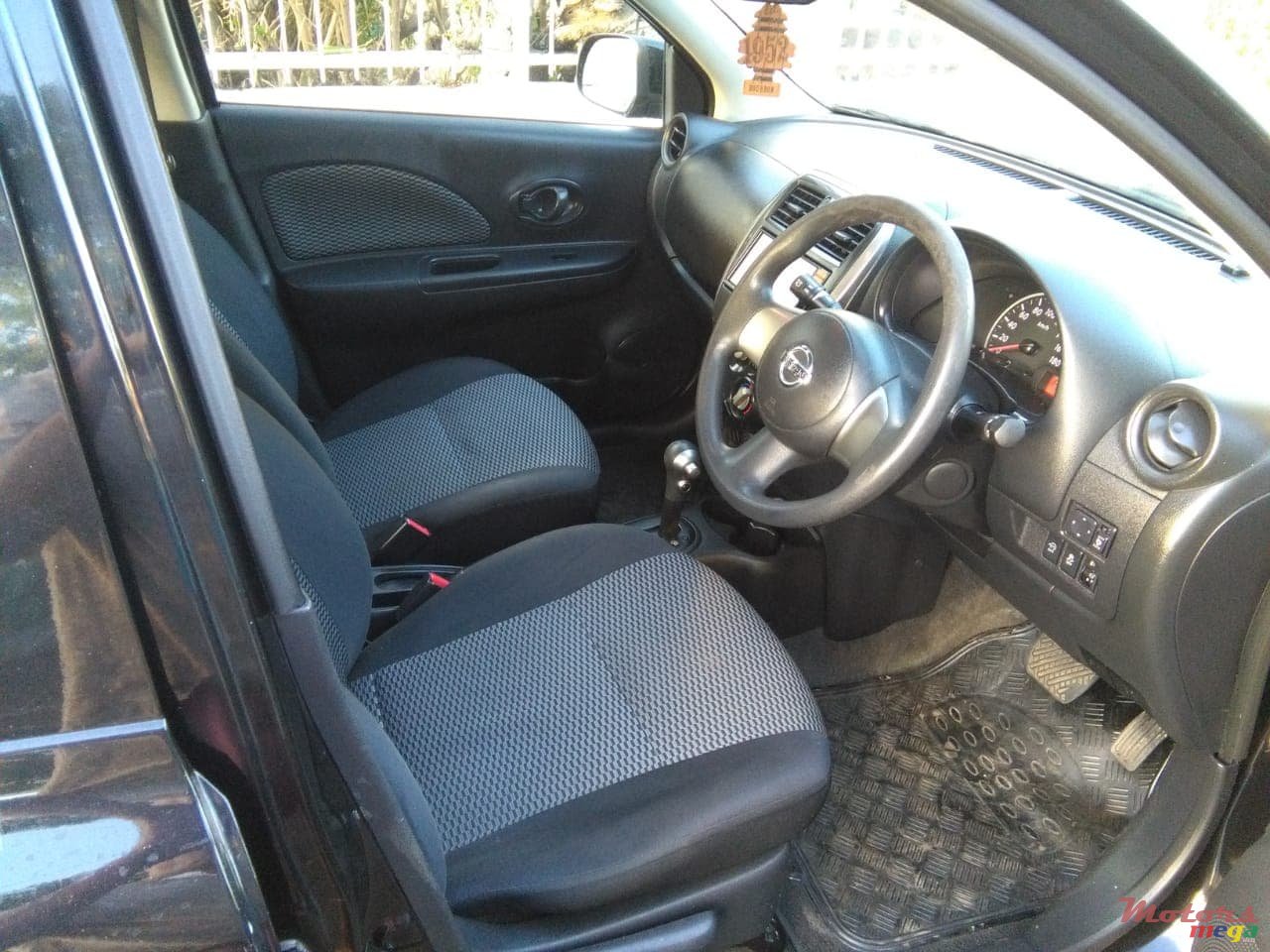 2014' Nissan March photo #3