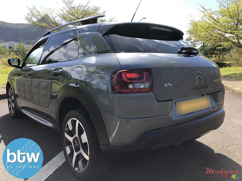 2016' Citroen C4 Cactus photo #3